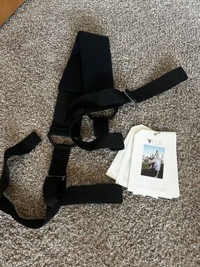 FlexiStretcher Black Stretching Strap - Adjustable Support for Mobility